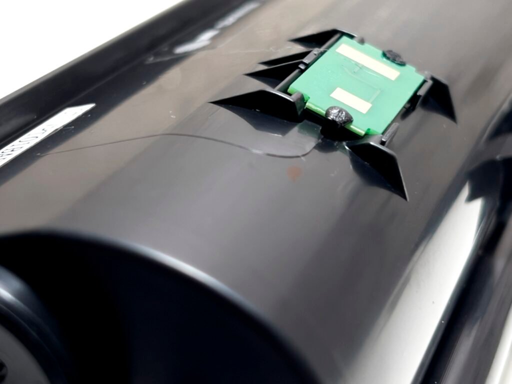 Small PCB module mounted in a molded plastic housing
